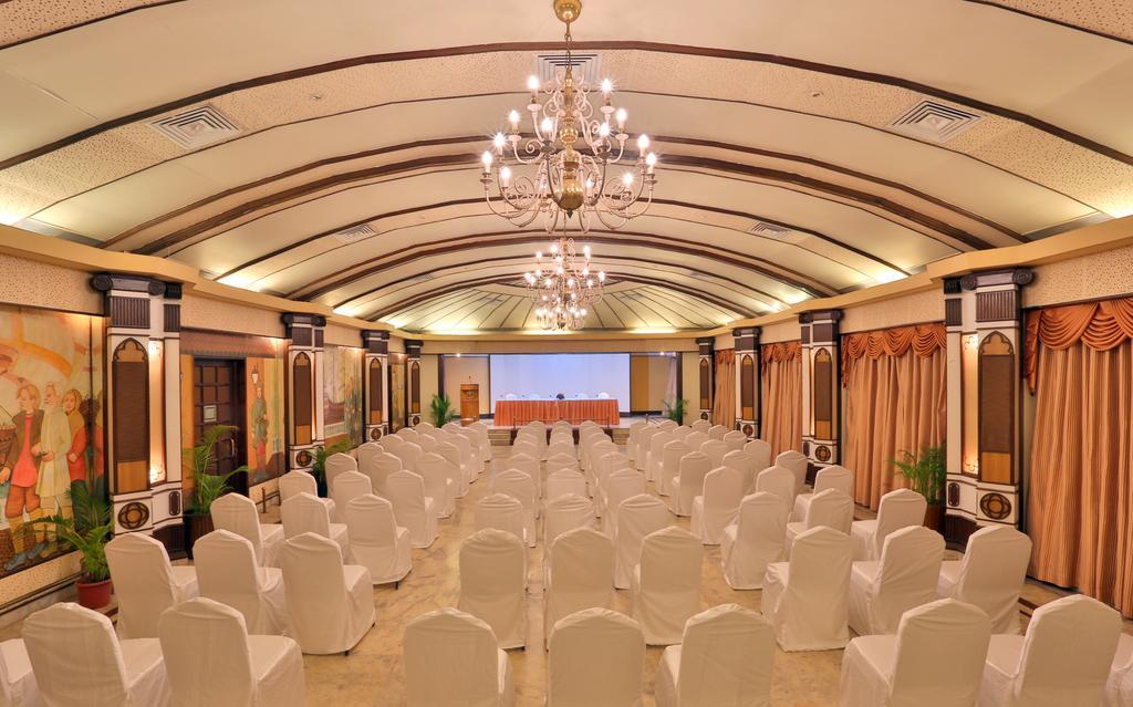 Hotel Mandovi Panaji Buitenkant foto