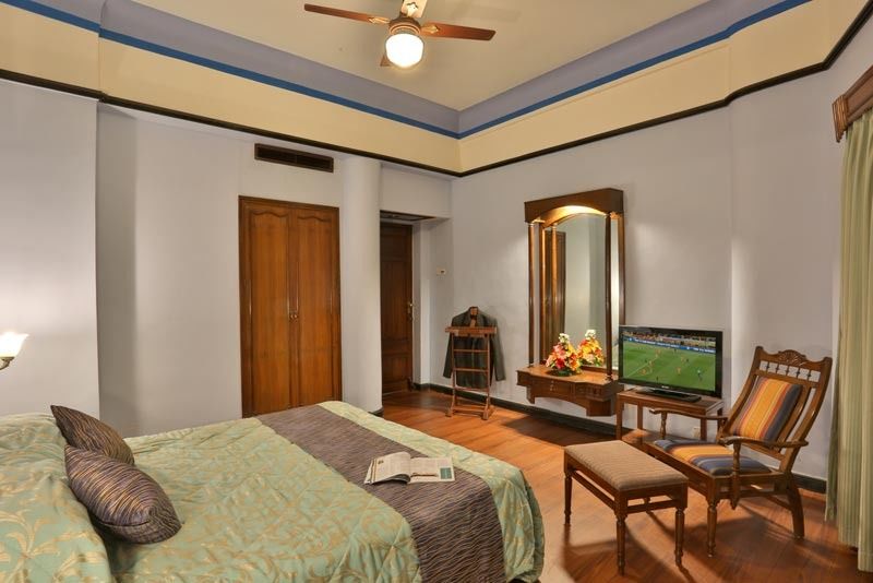 Hotel Mandovi Panaji Buitenkant foto