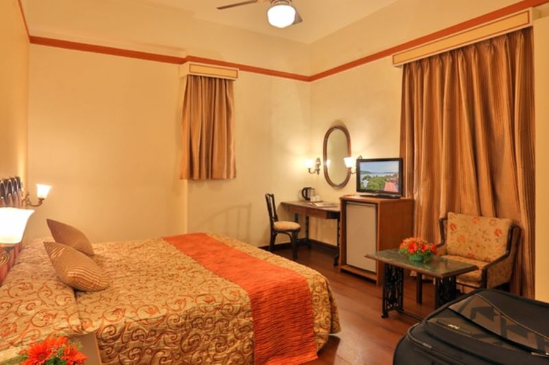 Hotel Mandovi Panaji Buitenkant foto