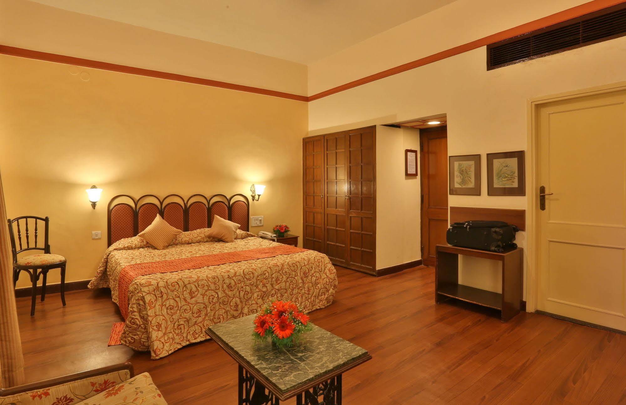 Hotel Mandovi Panaji Buitenkant foto
