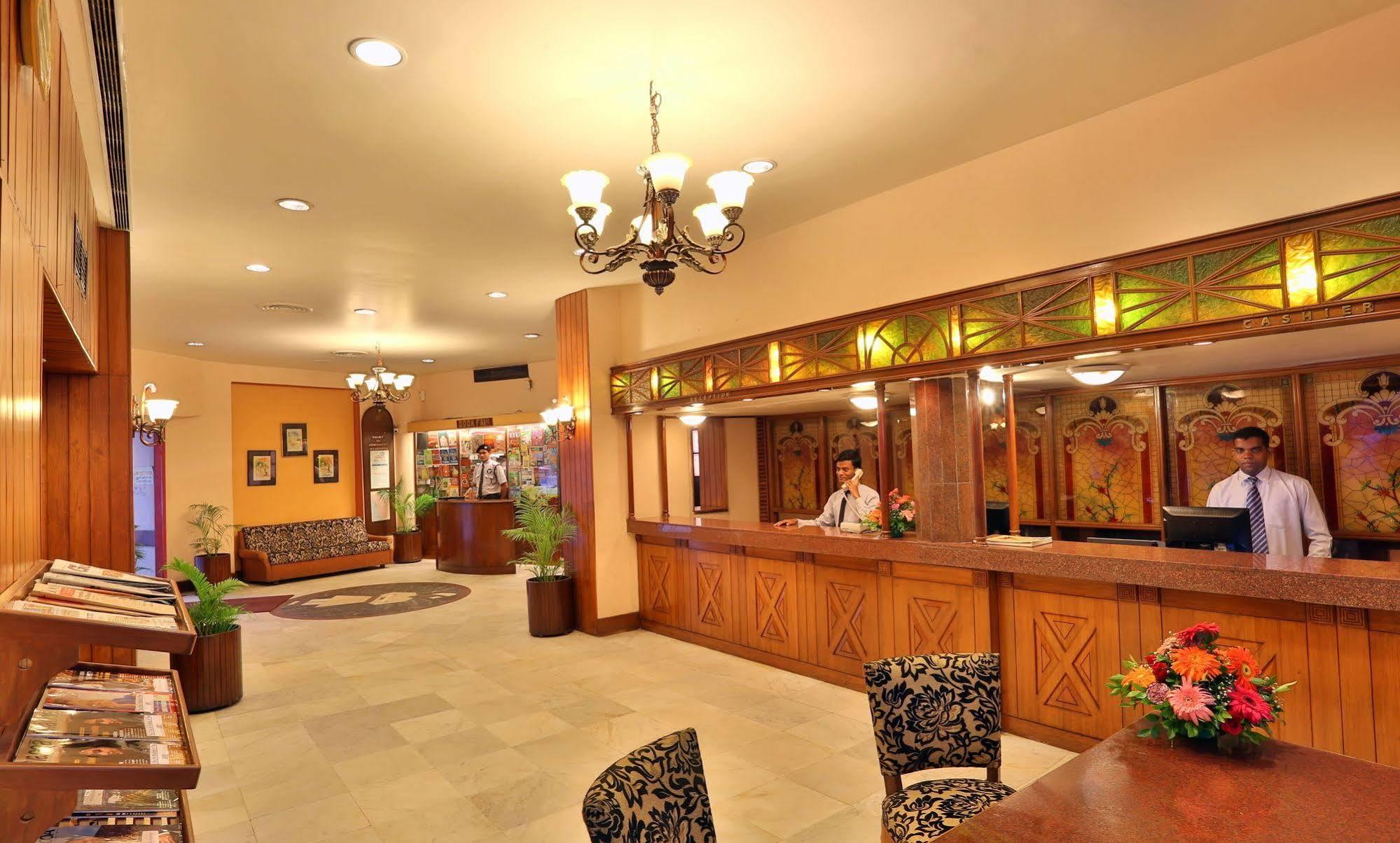 Hotel Mandovi Panaji Buitenkant foto